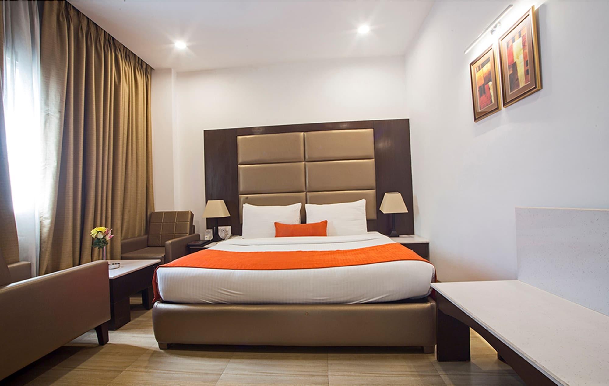 Hotel Shanti Palace Mahipalpur Нью-Дели Экстерьер фото