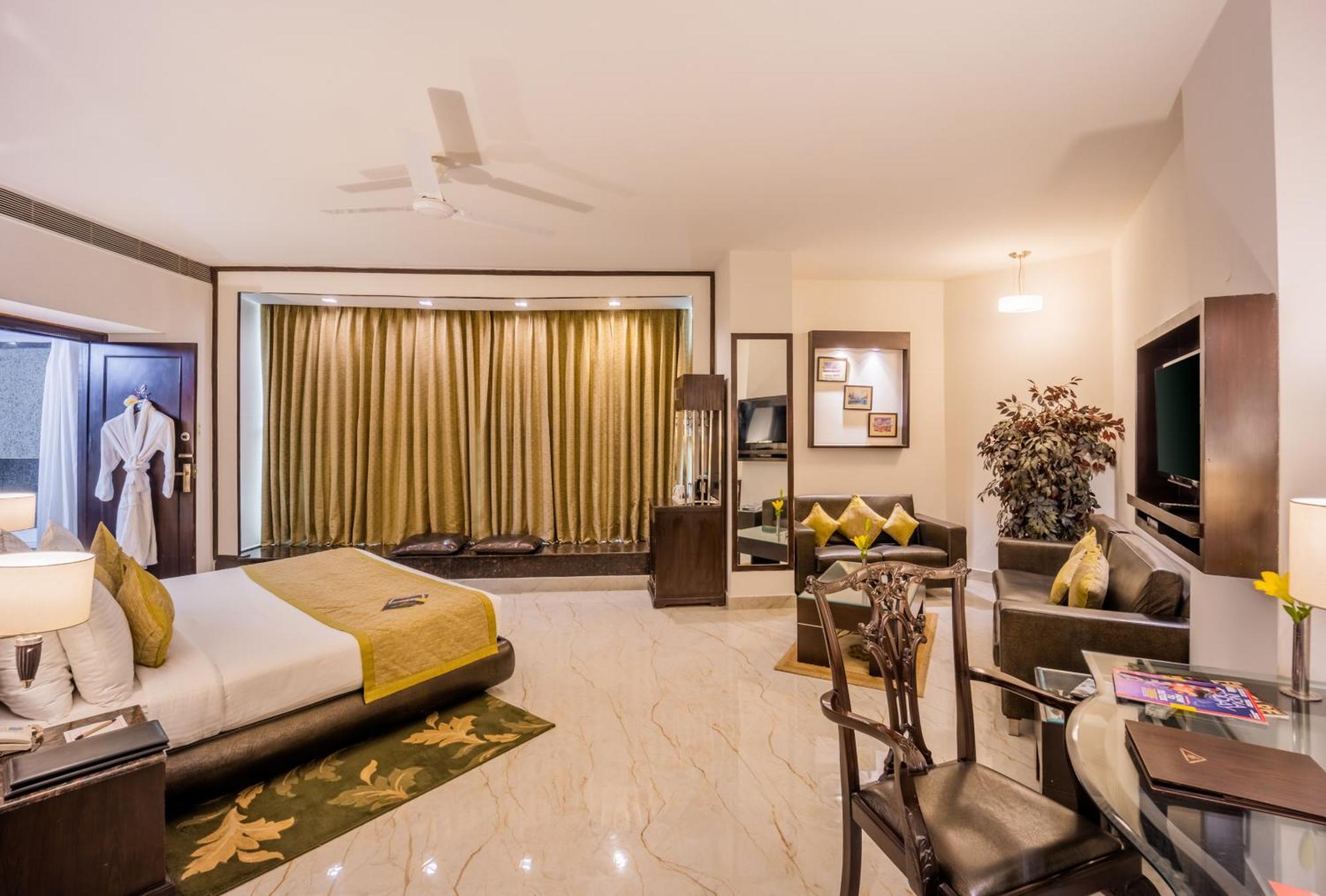 Hotel Shanti Palace Mahipalpur Нью-Дели Экстерьер фото