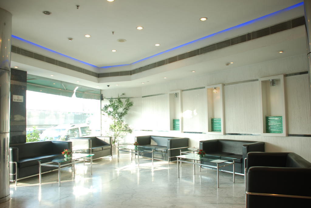 Hotel Shanti Palace Mahipalpur Нью-Дели Экстерьер фото