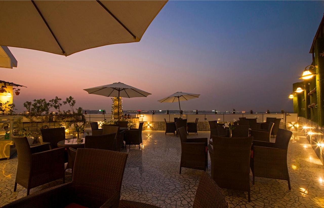 Hotel Shanti Palace Mahipalpur Нью-Дели Экстерьер фото